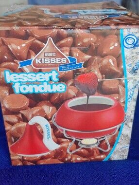 HERSHEY'S KISSES Red Dessert Milk Chocolate Fondue 2006 Set Model #58930H w/Box